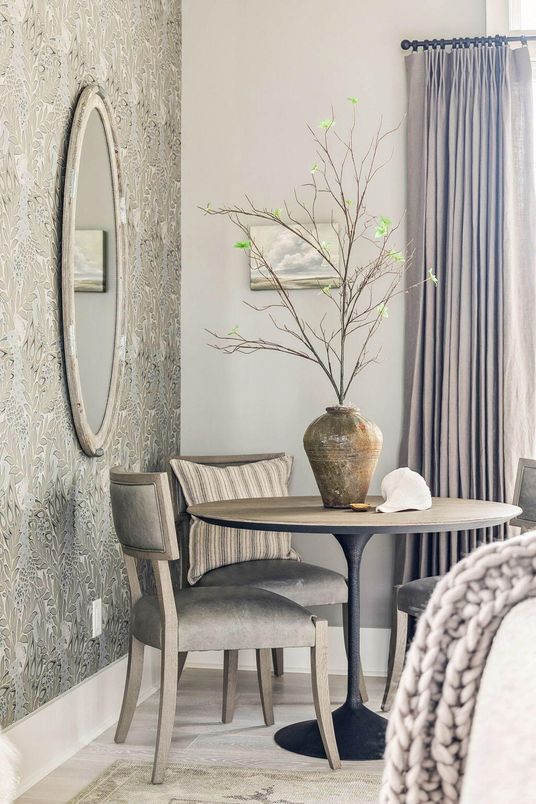Dining room, Interior