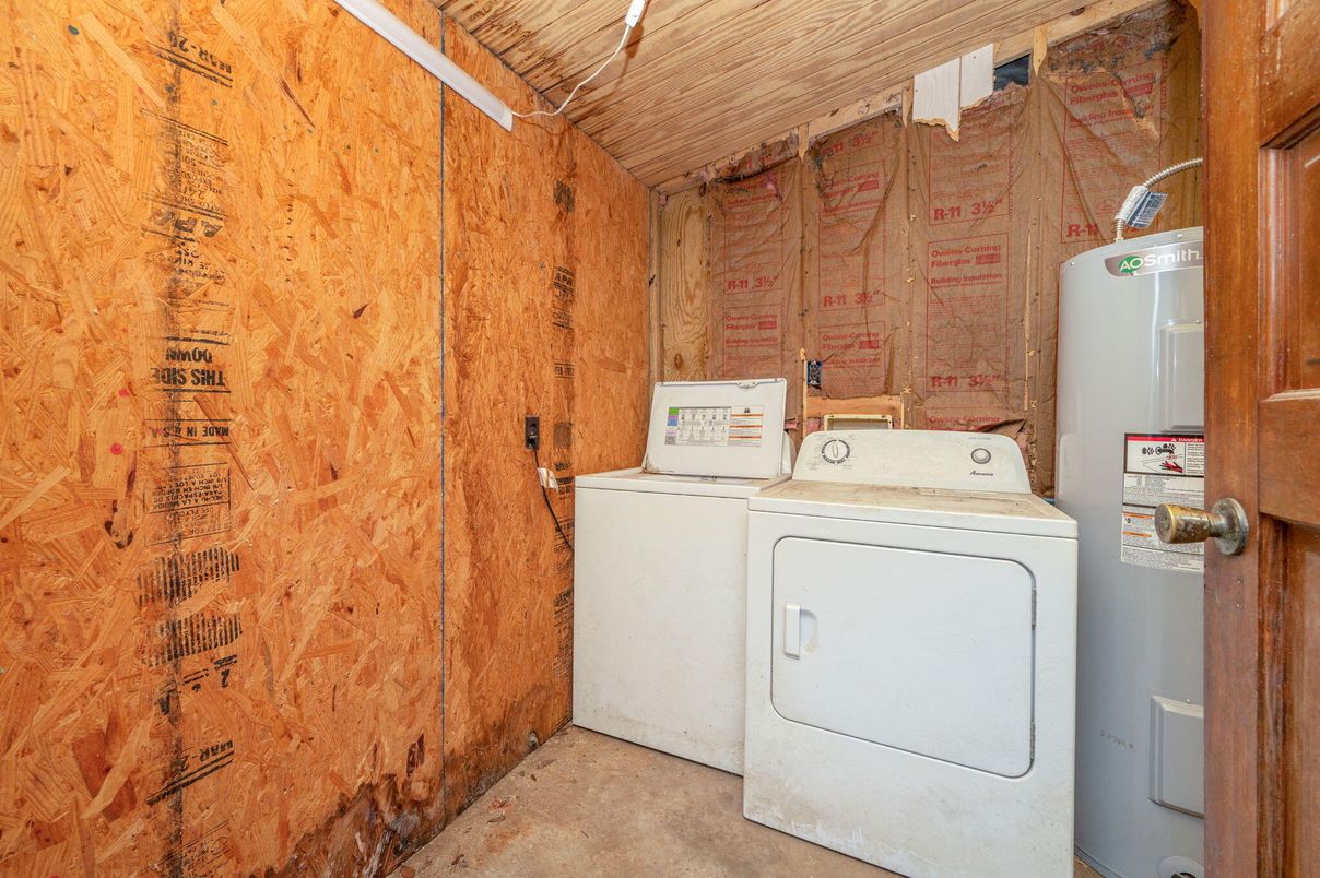 Interior, Utility Closets, Washer, Wooden Ceilings, Wooden Walls