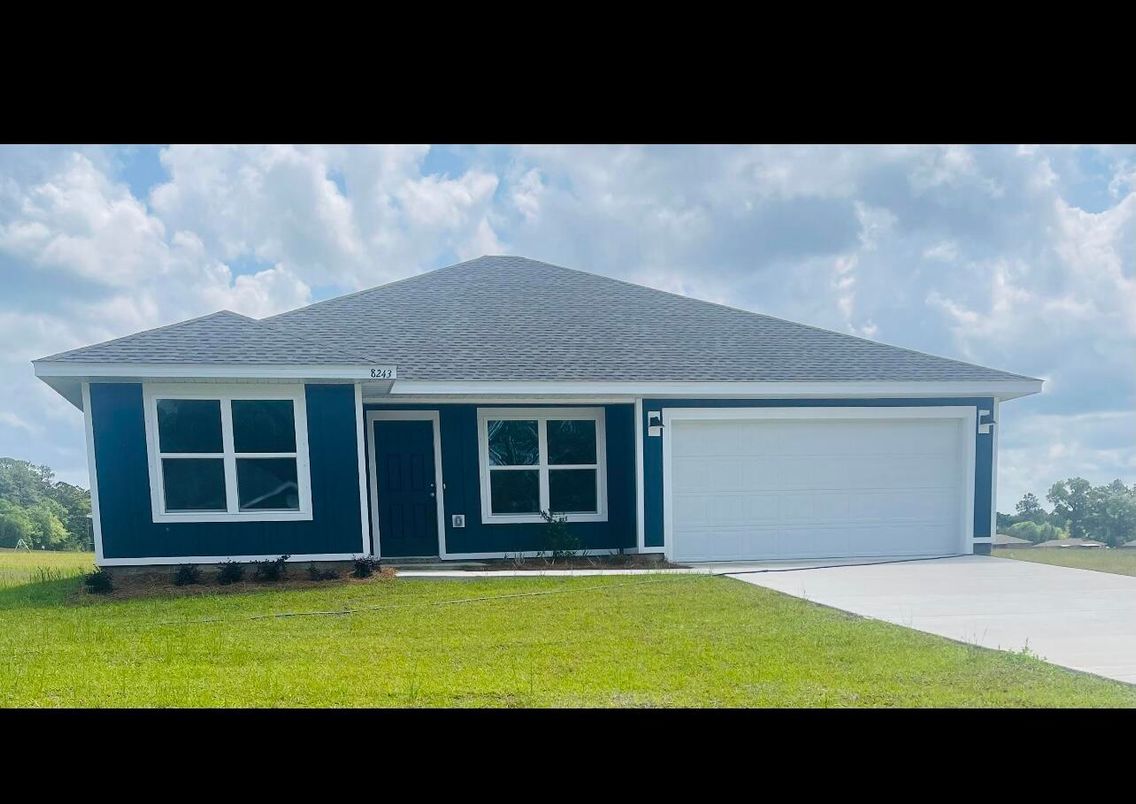 Attached, Exterior, Facade, Ranch
