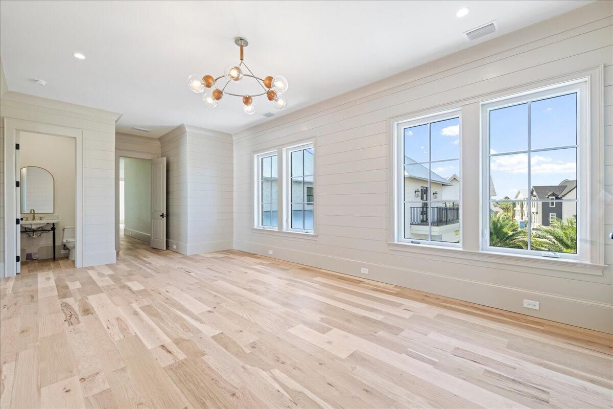 Bathroom, Empty room, Interior, Pendant Lights, Recessed Lighting, Wood Texture Flooring