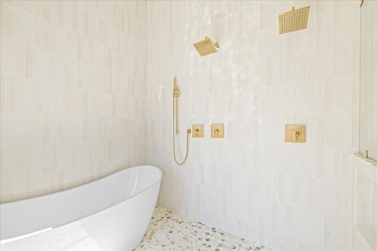 Bathroom, Free Standing Baths, Interior