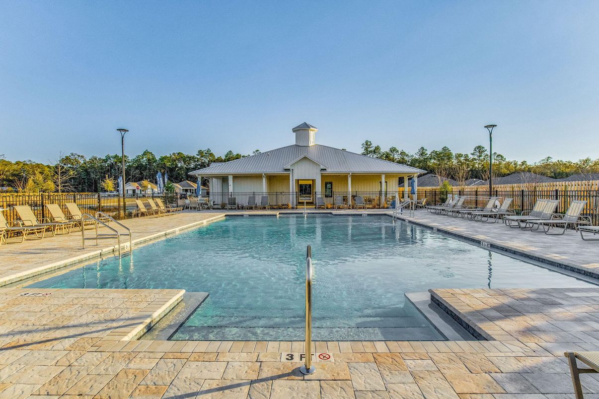 Exterior, Pool