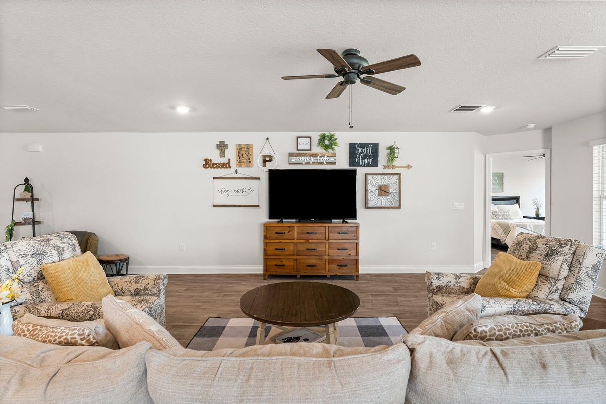 Interior, Living room, Recessed Lighting, Wood Texture Flooring