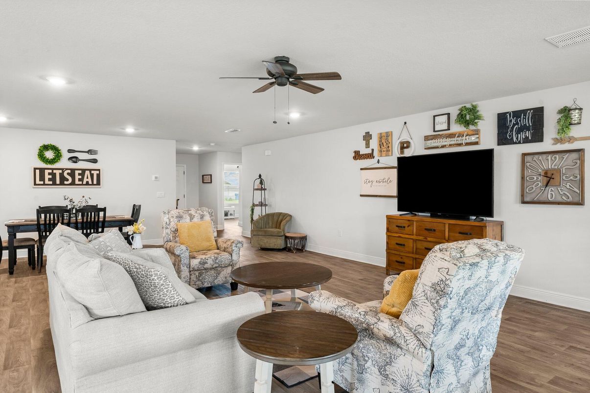 Dining room, Interior, Living room, Recessed Lighting, Wood Texture Flooring