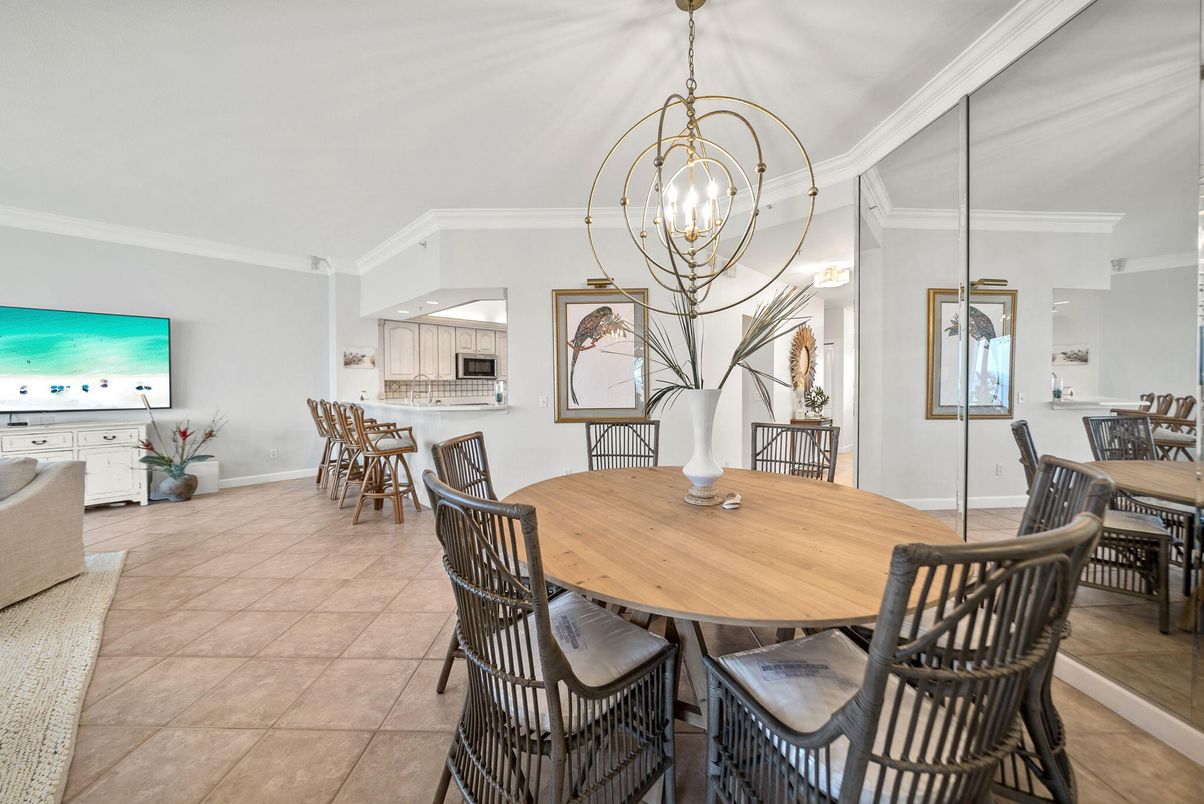 Dining room, Interior, Kitchen, Pendant Lights