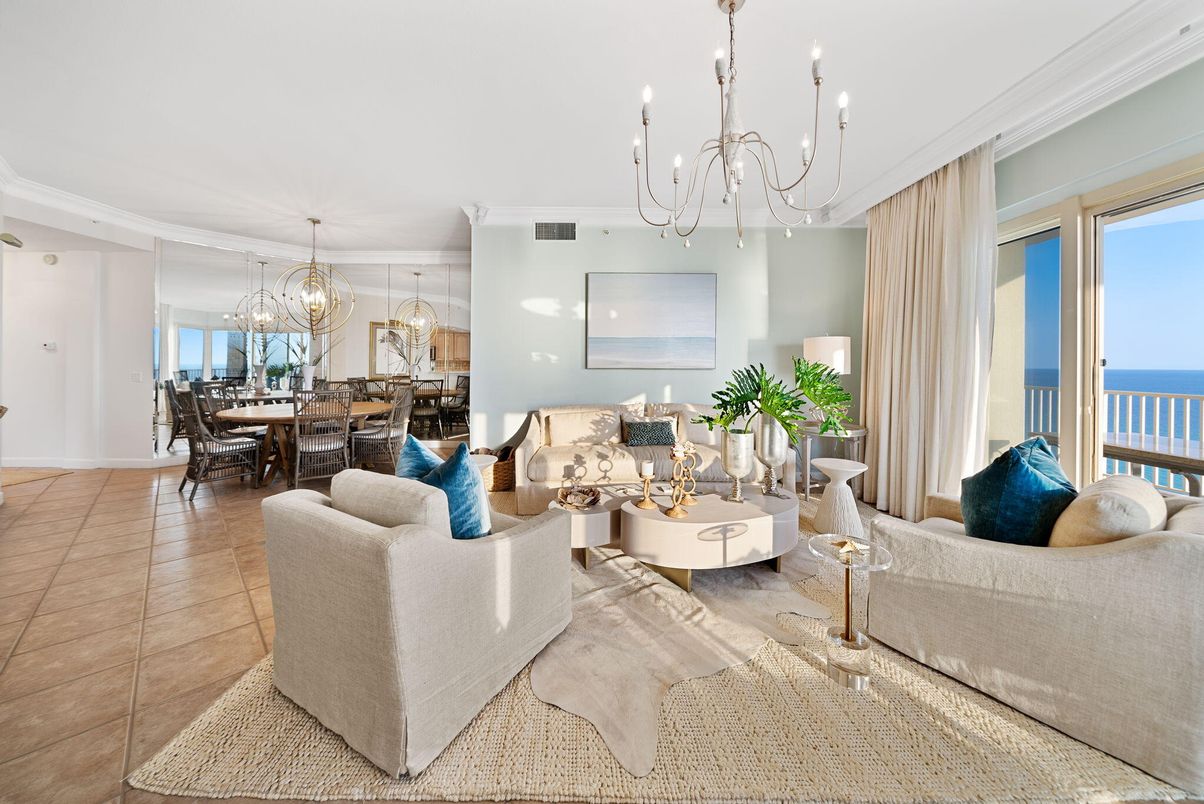 Chandelier, Dining room, Interior, Living room, Recessed Lighting, Water