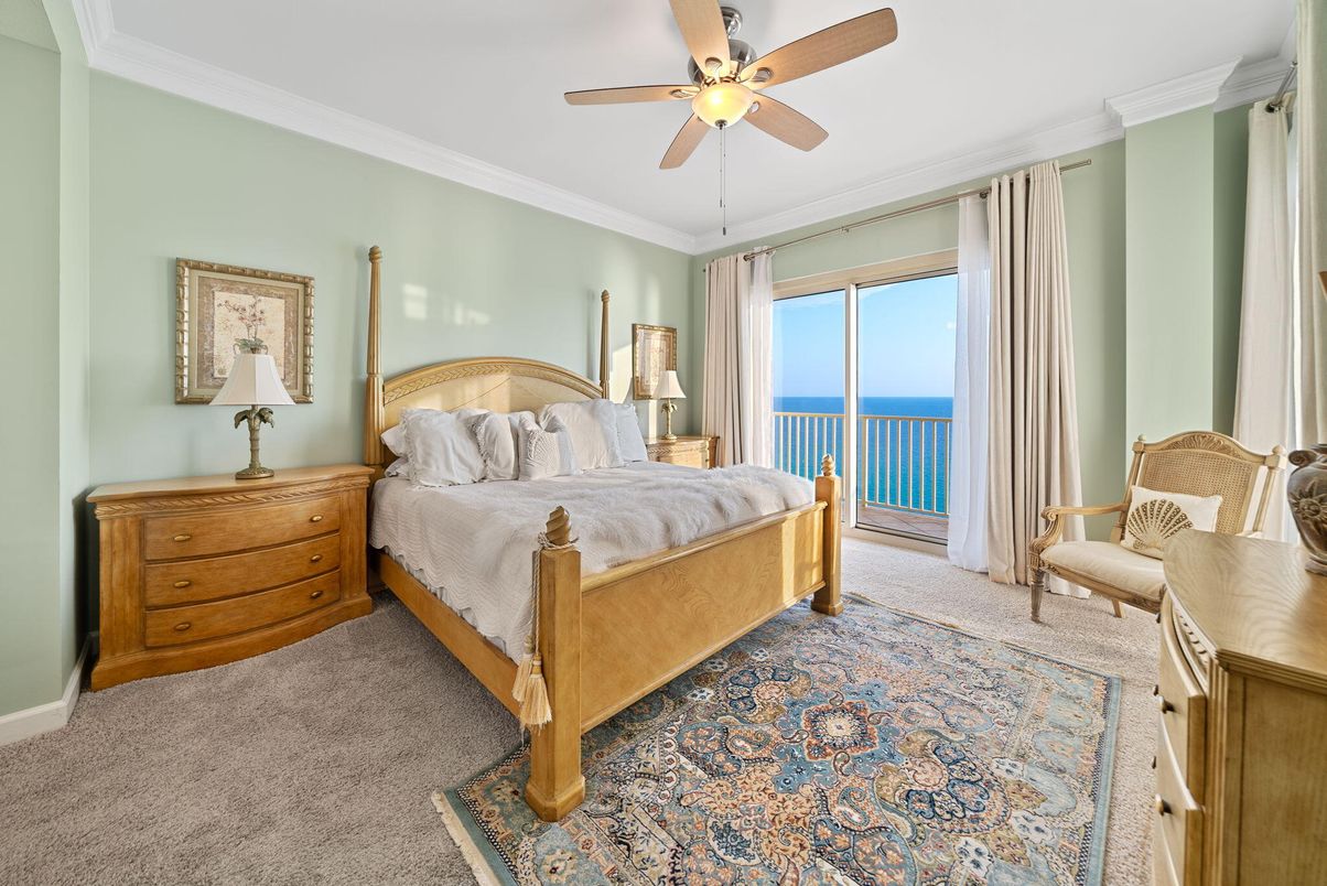 Bedroom, Interior, Water
