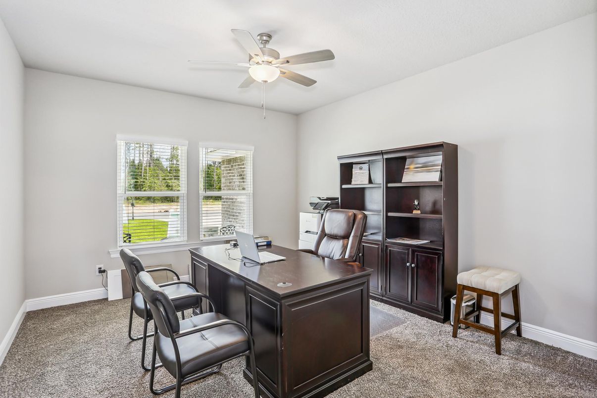 Home Office, Interior