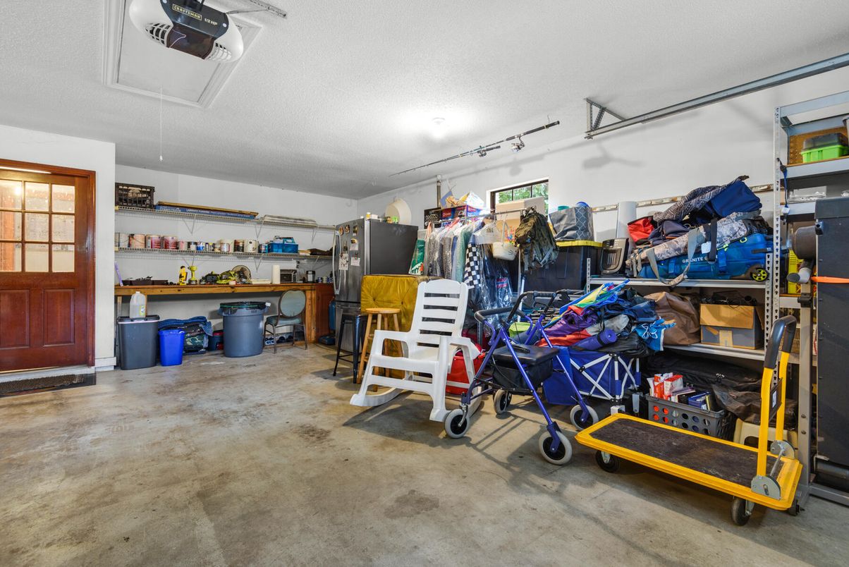 Garage, Interior