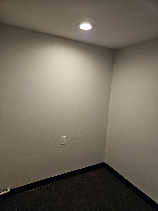 Empty room, Interior, Recessed Lighting