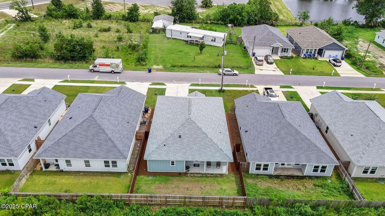 Exterior, Drone