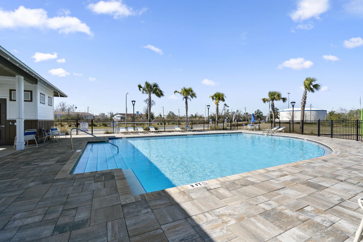Exterior, Pool