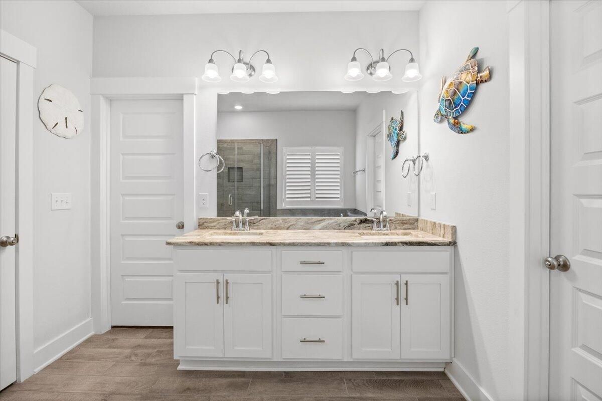 Bathroom, Dual Sink Vanities, Interior, Wood Texture Flooring