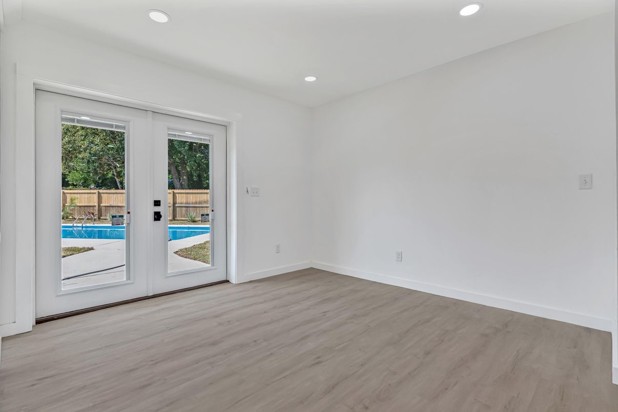 Empty room, Interior, Recessed Lighting, Wood Texture Flooring
