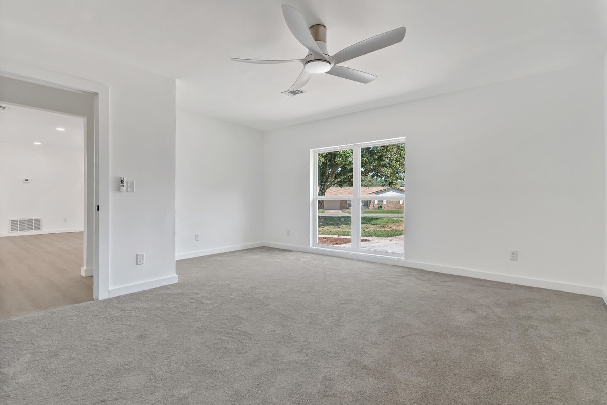 Empty room, Interior, Recessed Lighting