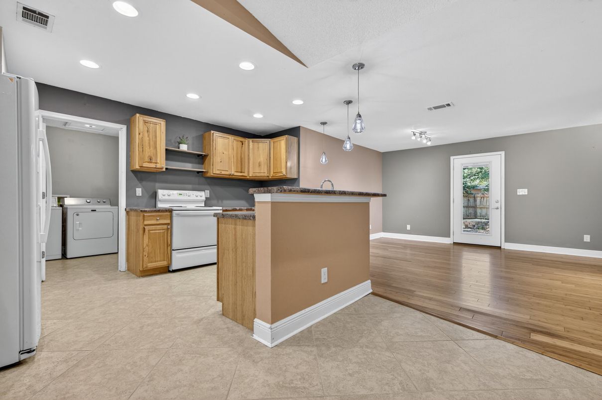 Interior, Kitchen, Pendant Lights, Recessed Lighting, Washer, Wood Texture Flooring