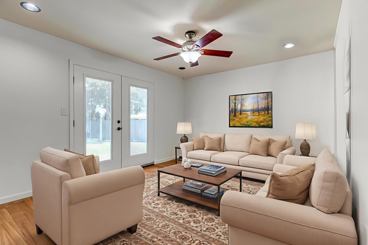 Interior, Living room, Recessed Lighting, Wood Texture Flooring