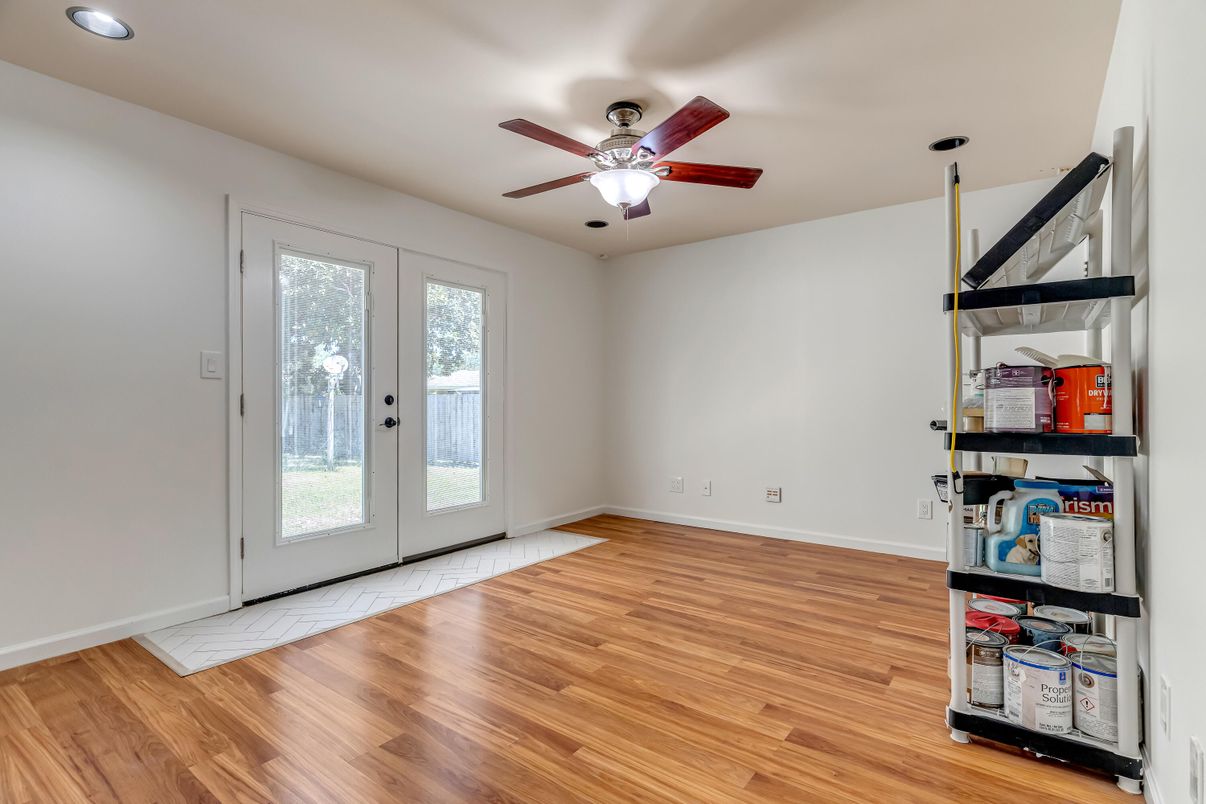 Interior, Recessed Lighting, Wood Texture Flooring