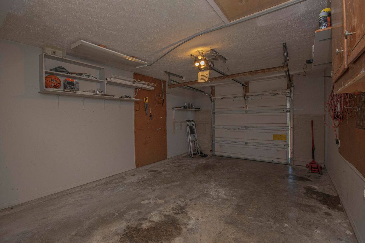Garage, Interior