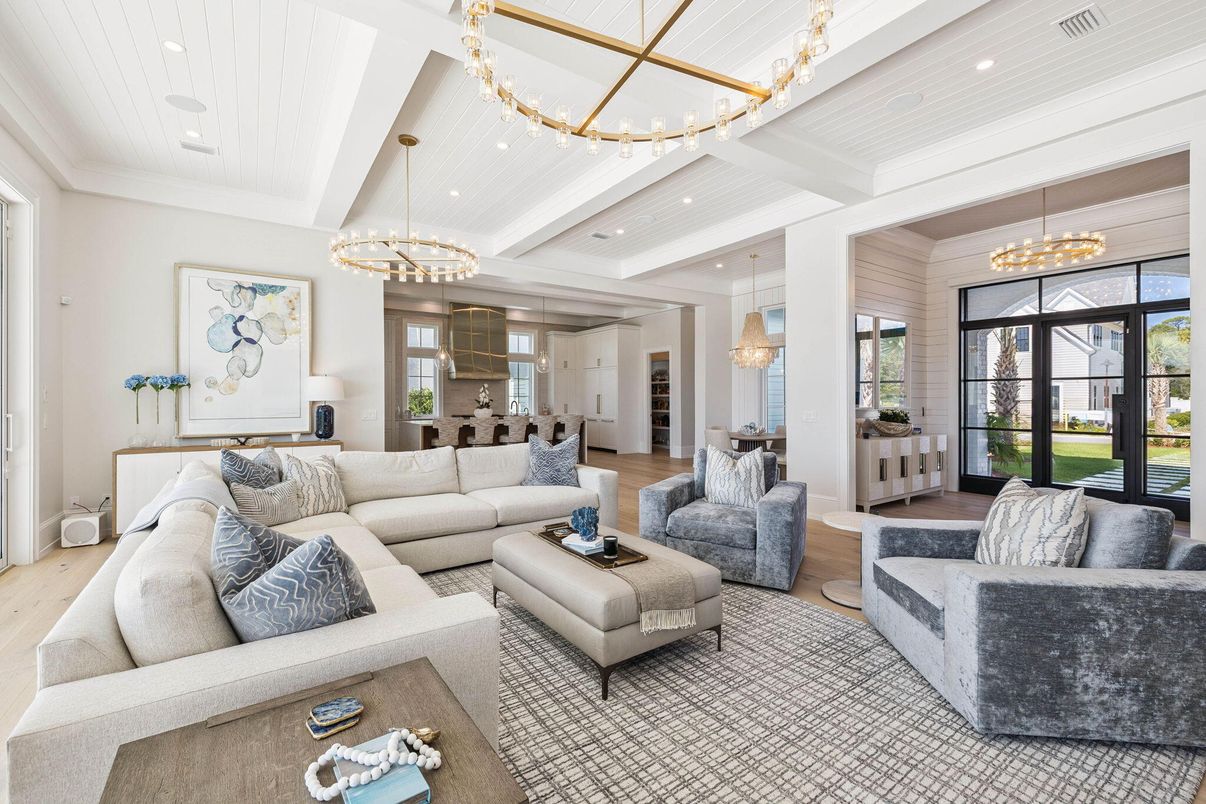 Chandelier, Interior, Living room, Pendant Lights, Recessed Lighting, Wood Texture Flooring