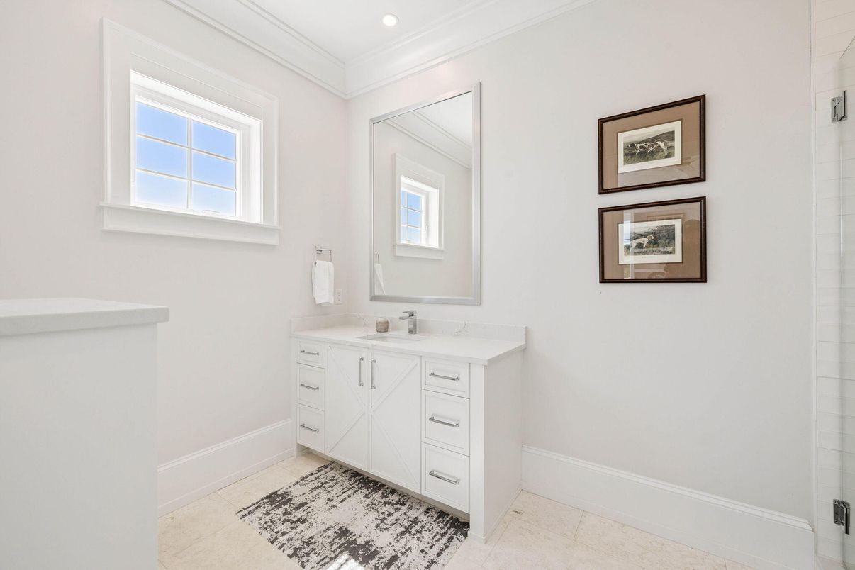 Bathroom, Dual Sink Vanities, Interior, Recessed Lighting