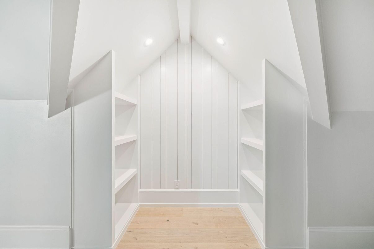 Interior, Recessed Lighting, Walk-in Closets, Wood Texture Flooring