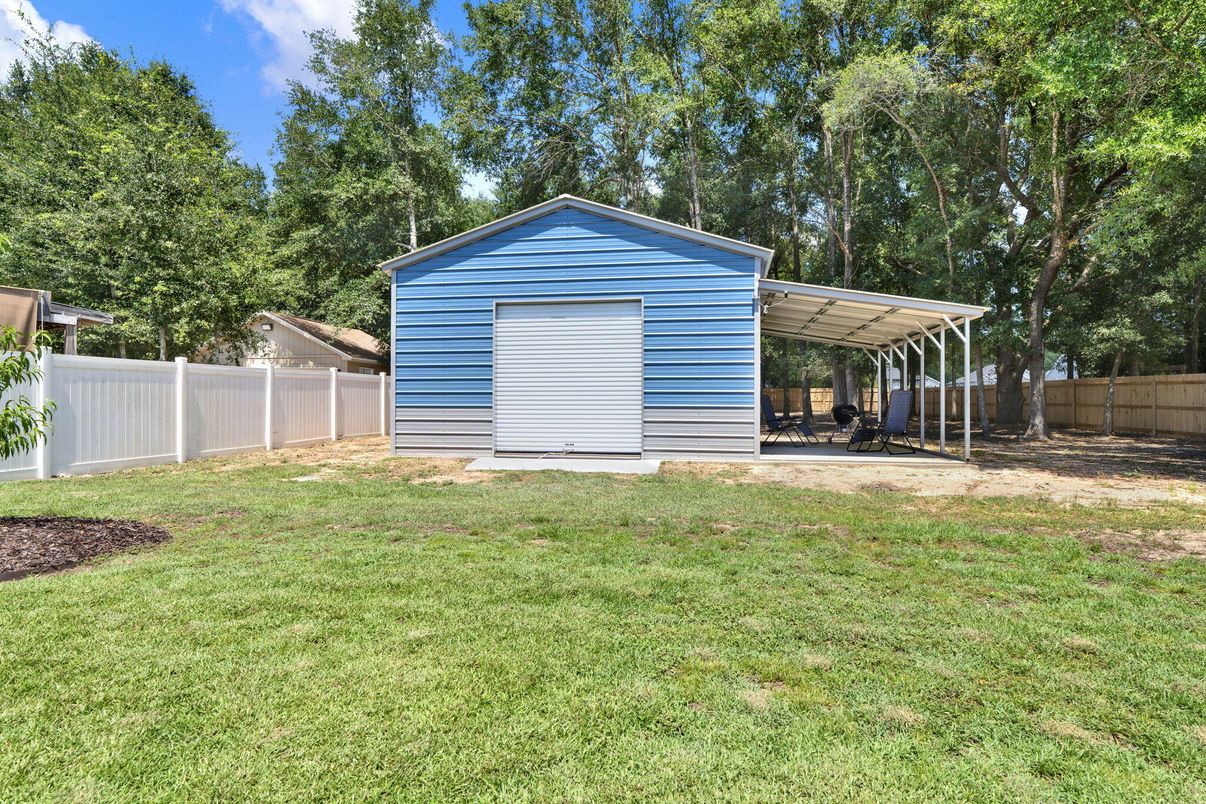 Backyard, Exterior
