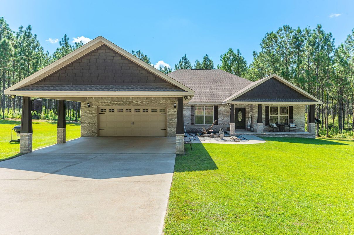 Attached, Backyard, Exterior, Facade, Brick Facade, Ranch