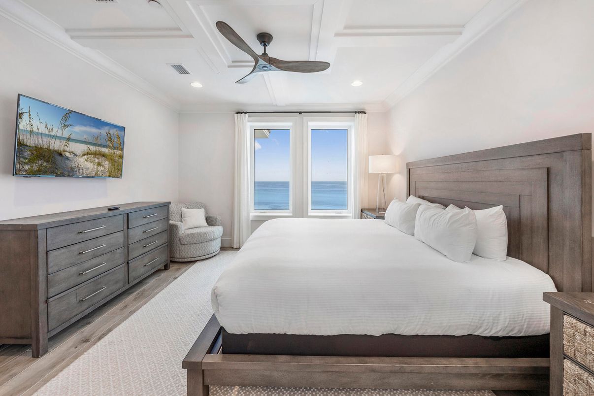 Bedroom, Interior, Recessed Lighting, Water, Wood Texture Flooring