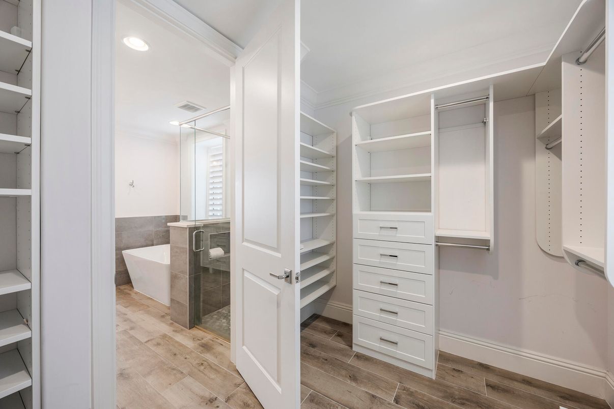Interior, Recessed Lighting, Walk-in Closets, Wood Texture Flooring