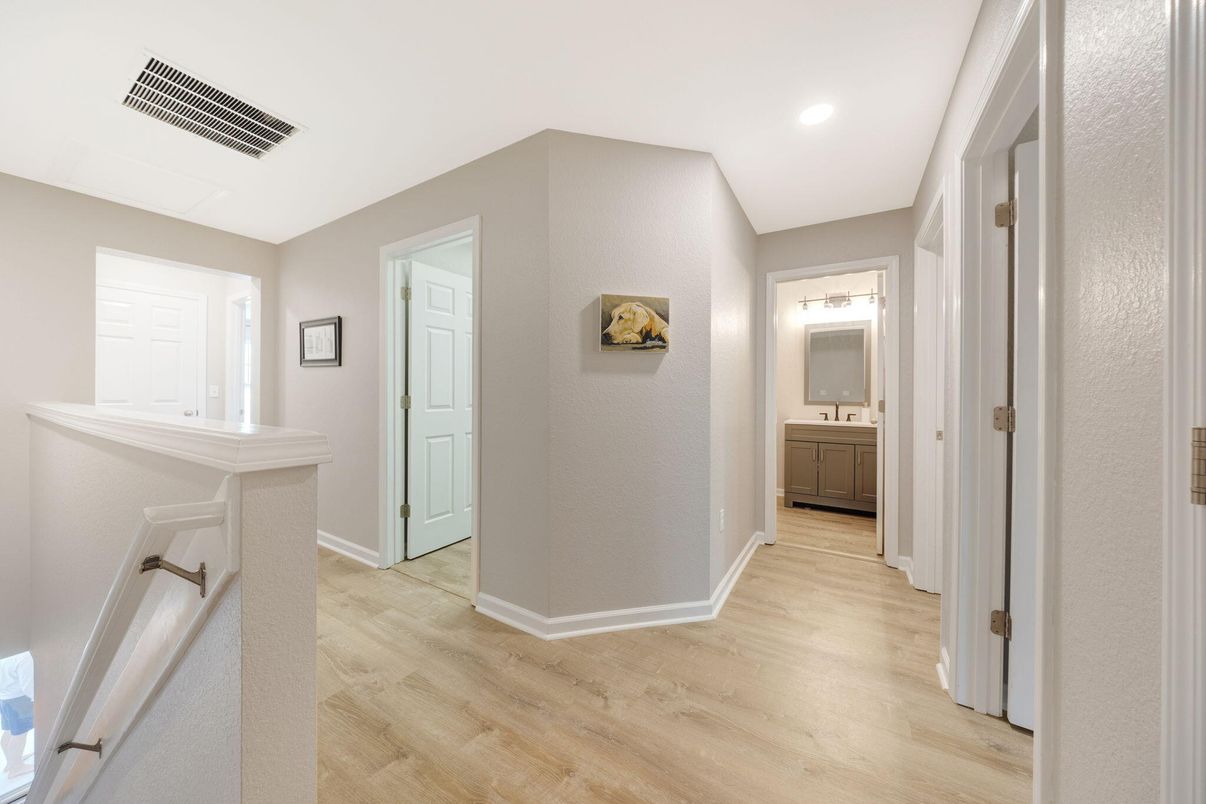 Interior, Recessed Lighting, Wood Texture Flooring