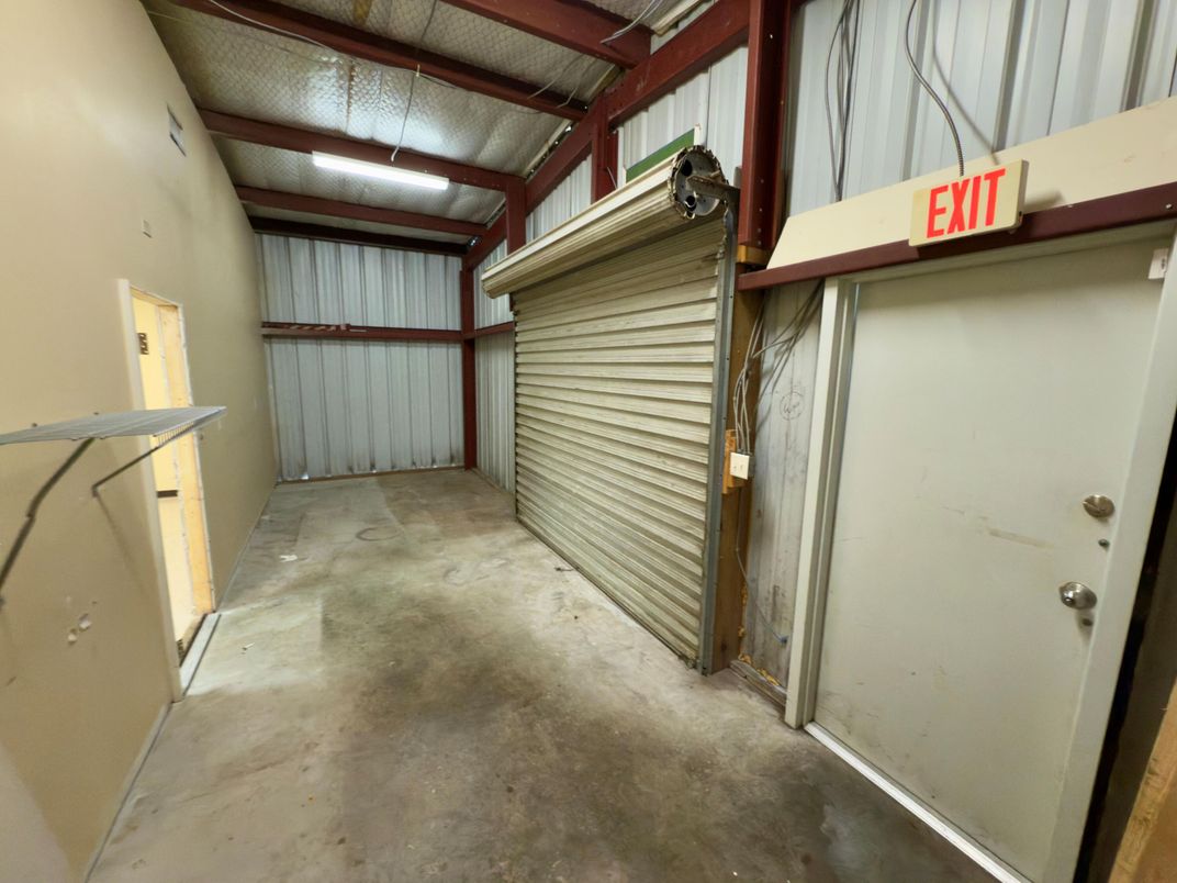 Garage, Interior