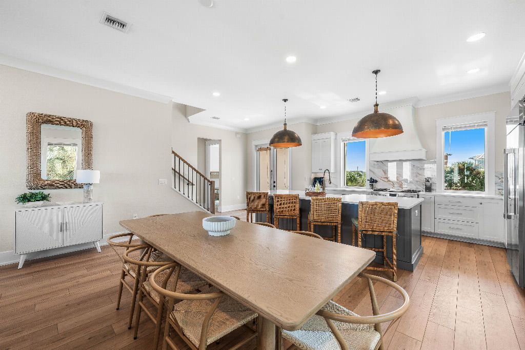 Dining room, Interior, Kitchen, Pendant Lights, Recessed Lighting, Wood Texture Flooring