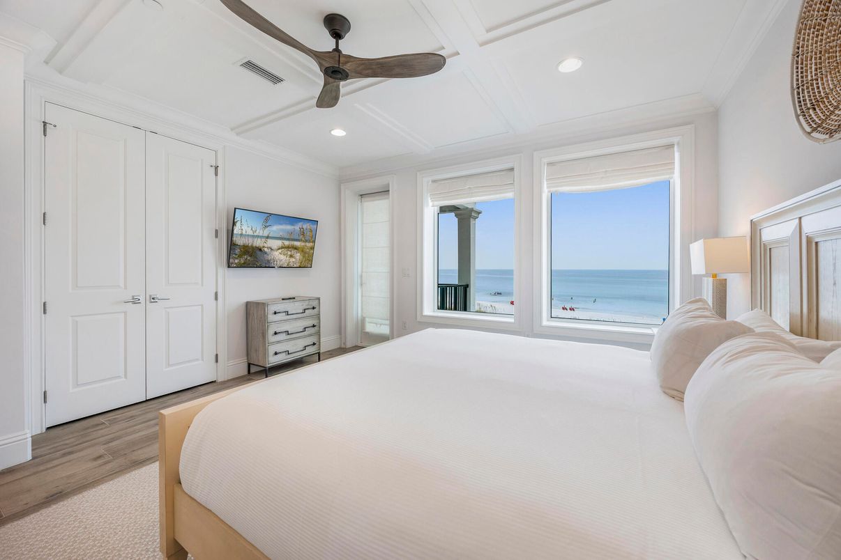 Bedroom, Interior, Recessed Lighting, Water, Wood Texture Flooring