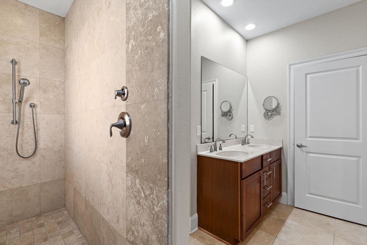 Bathroom, Interior, Recessed Lighting
