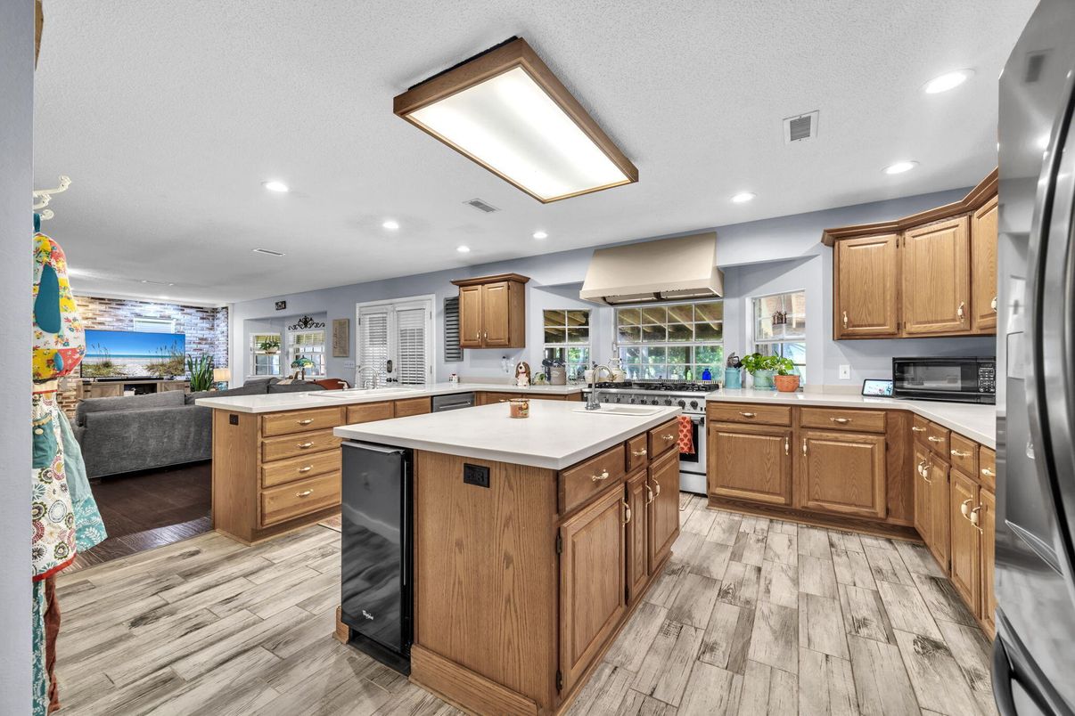 Interior, Kitchen, Recessed Lighting, Wood Texture Flooring