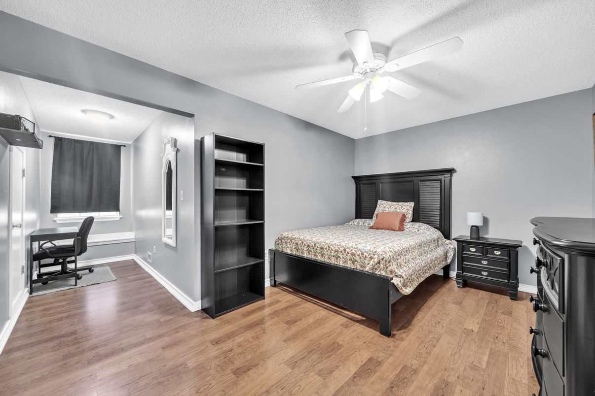 Bedroom, Home Office, Interior, Wood Texture Flooring