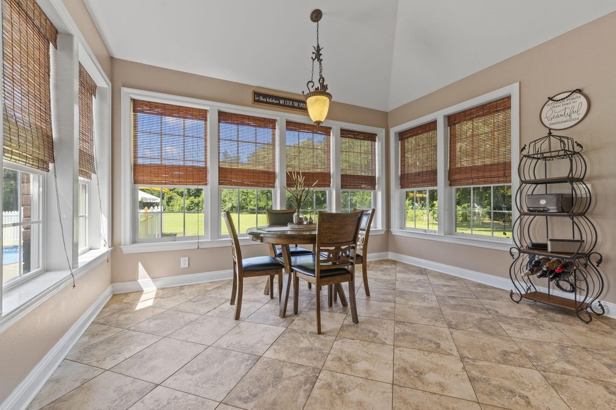 Dining room, Interior, Pendant Lights
