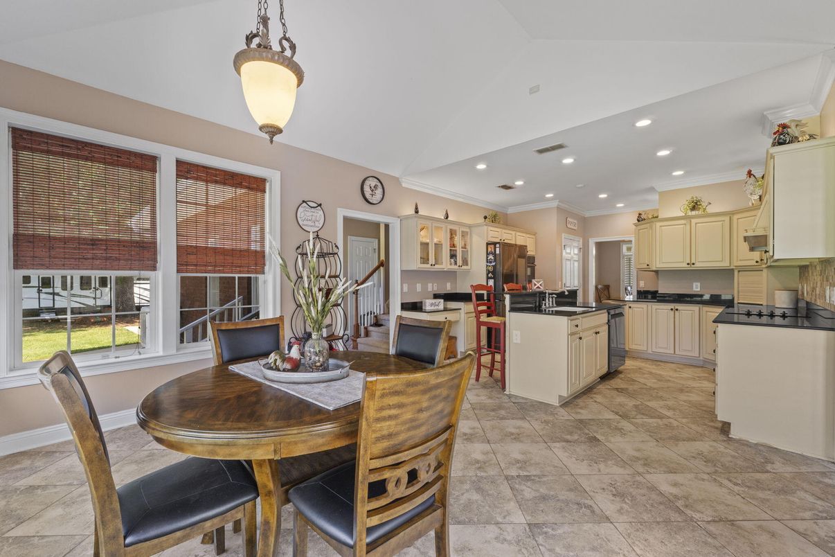 Dining room, Interior, Kitchen, Pendant Lights, Recessed Lighting