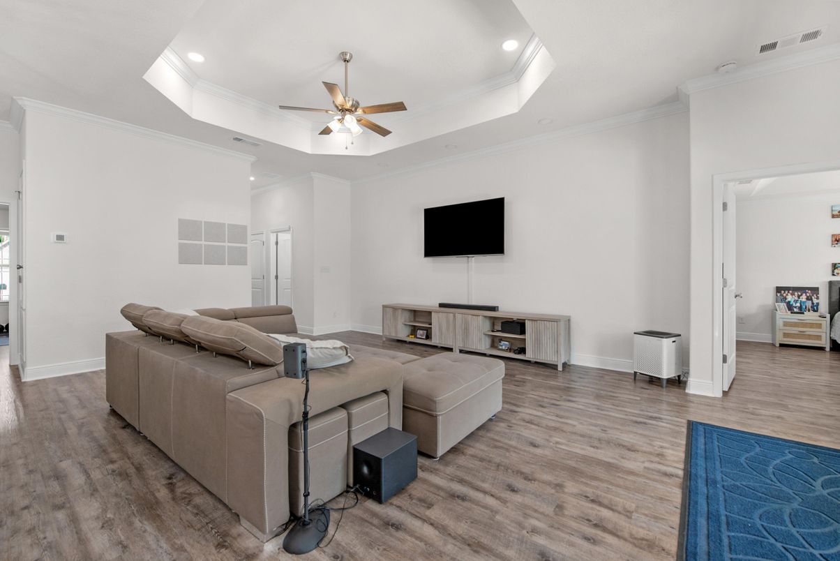 Interior, Living room, Recessed Lighting, Wood Texture Flooring