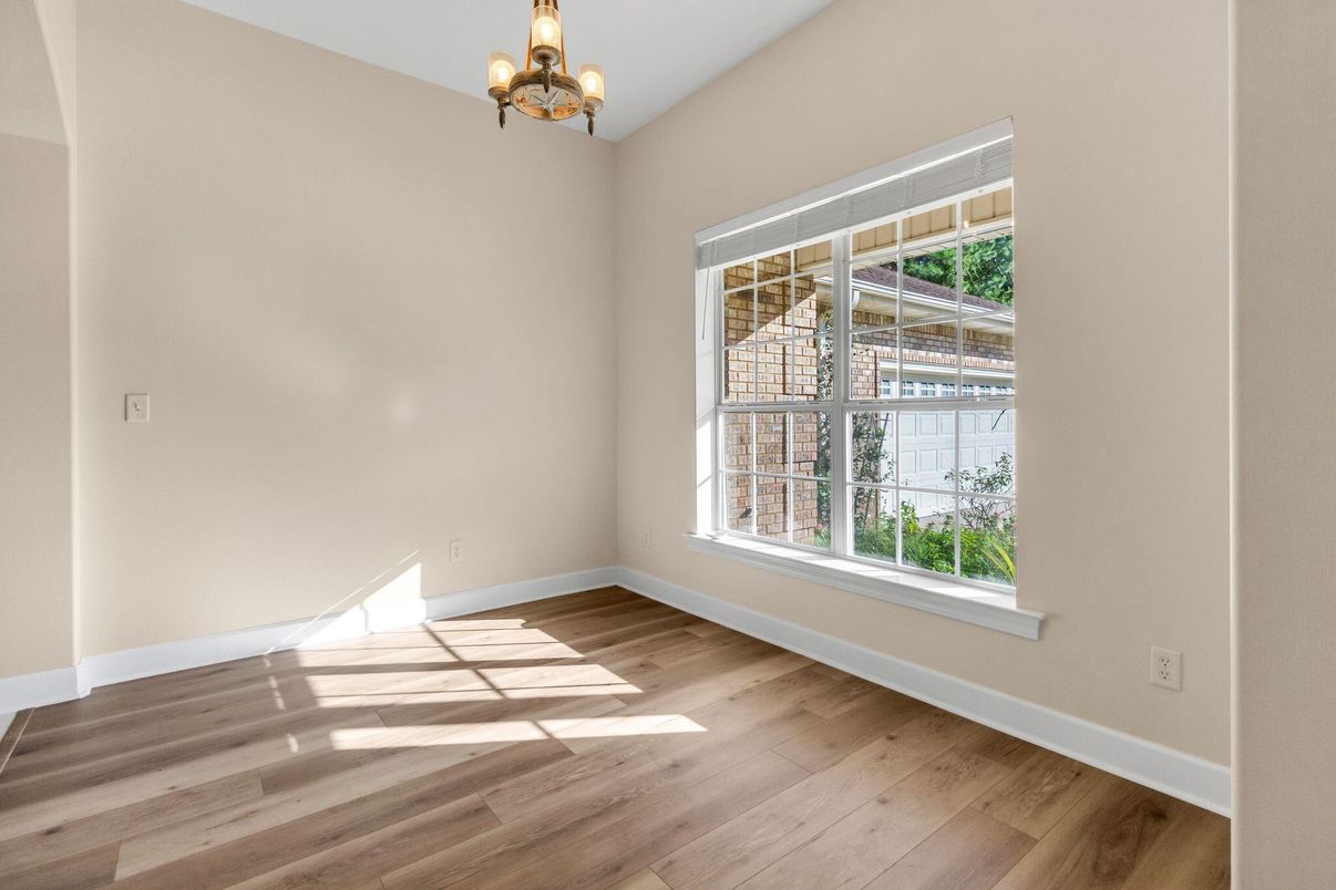 Chandelier, Empty room, Interior, Wood Texture Flooring