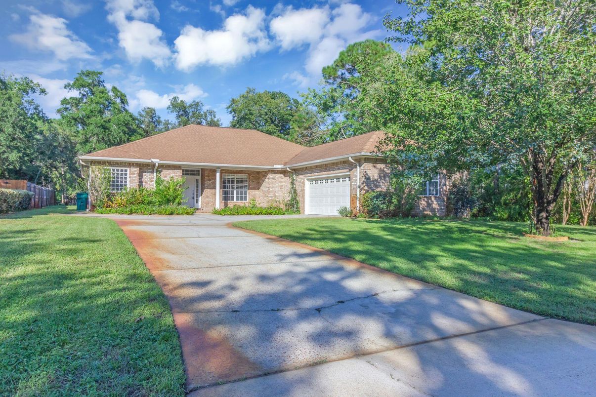 Attached, Backyard, Exterior, Facade, Brick Facade, Ranch