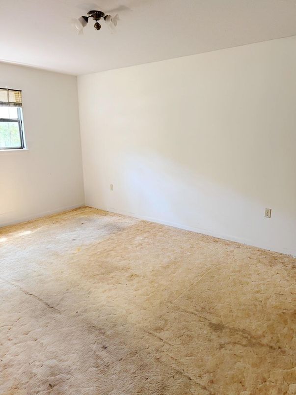 Empty room, Interior