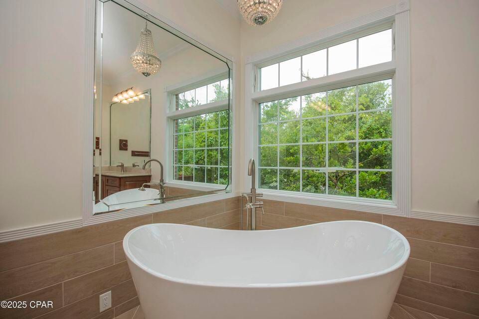 Bathroom, Free Standing Baths, Interior