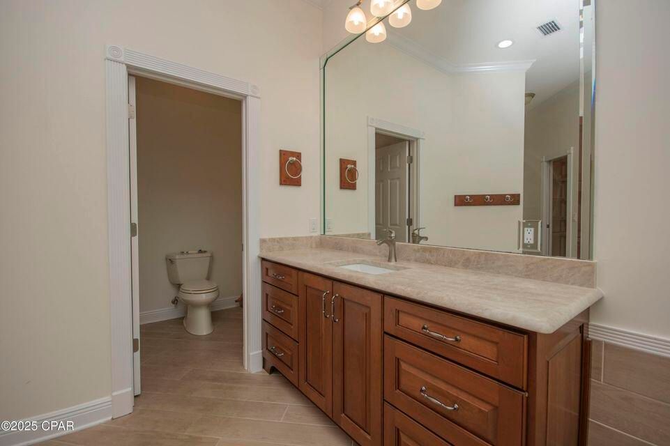 Bathroom, Interior, Recessed Lighting, Wood Texture Flooring