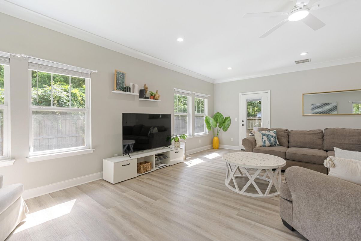 Interior, Living room, Recessed Lighting, Wood Texture Flooring