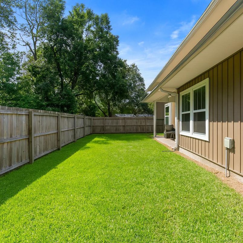 Backyard, Exterior