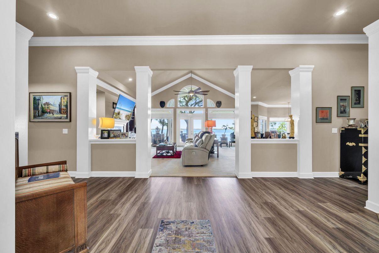 Interior, Recessed Lighting, Wood Texture Flooring