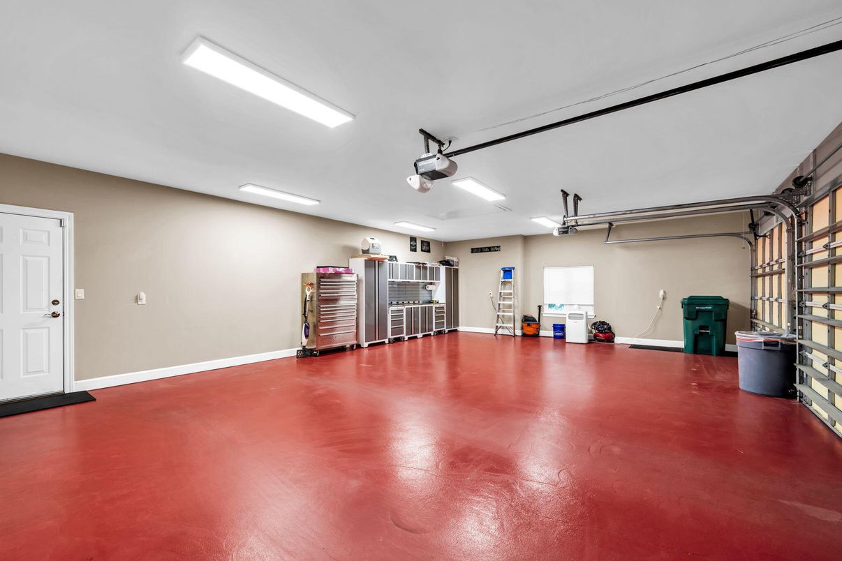 Garage, Interior