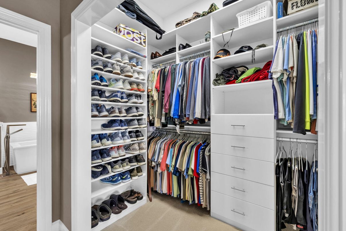 Interior, Walk-in Closets
